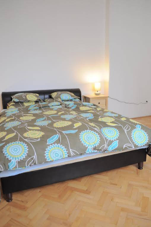 Great Buda Apartman ブダペスト エクステリア 写真